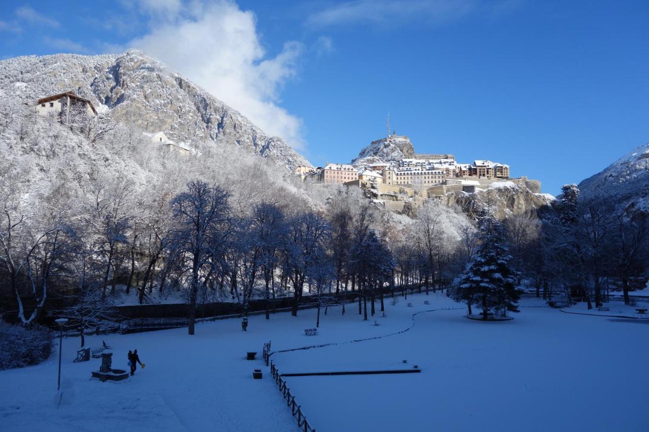 Appartement Cosy Montagne, Centre Ville De Briancon Εξωτερικό φωτογραφία